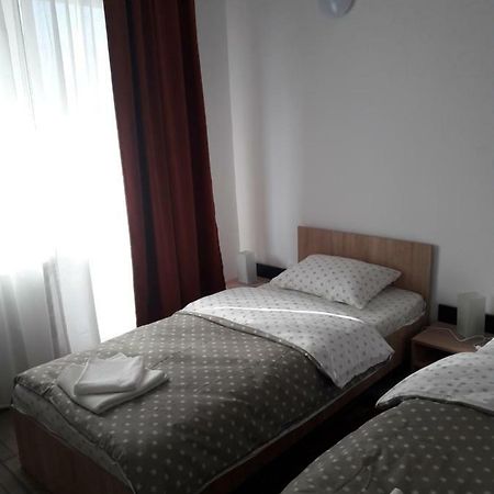 Cazare Neu-Arad Autostrada Apartman Kültér fotó