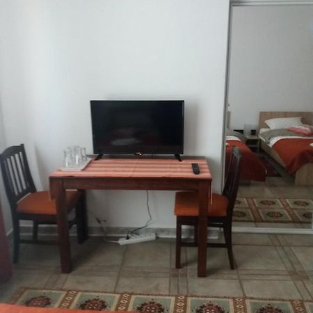 Cazare Neu-Arad Autostrada Apartman Kültér fotó